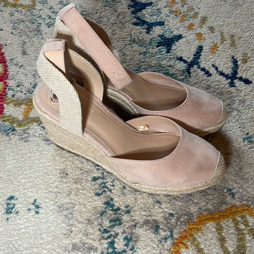 Women’s Closed Toe, Pink Wedge Espadrille